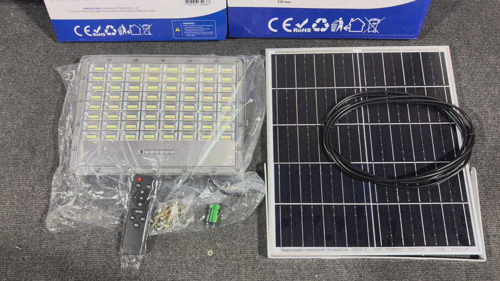 Proyector Solar LED SMD 30W con Panel Solar y Mando